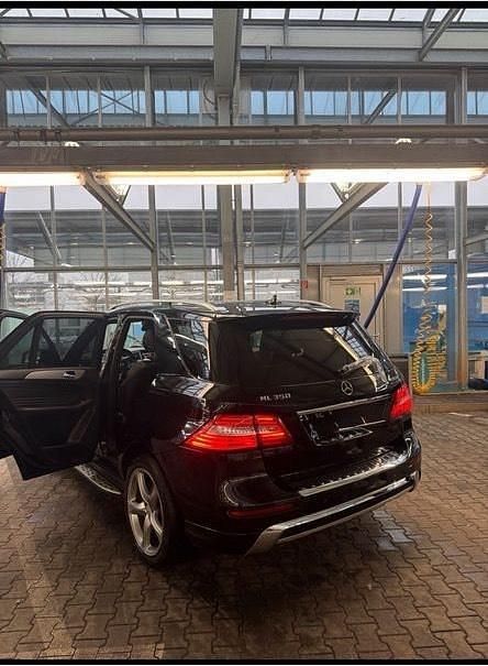 Gebraucht Mercedes ML350 258 PS (189 kW) 2014 Schwarz SUV