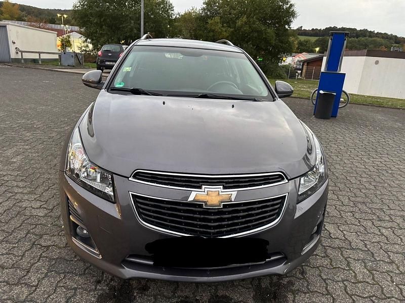 Grau Gebraucht 2013 Chevrolet Cruze LT Kombi | 2.990 € (Guter Preis) - Bild 1/4