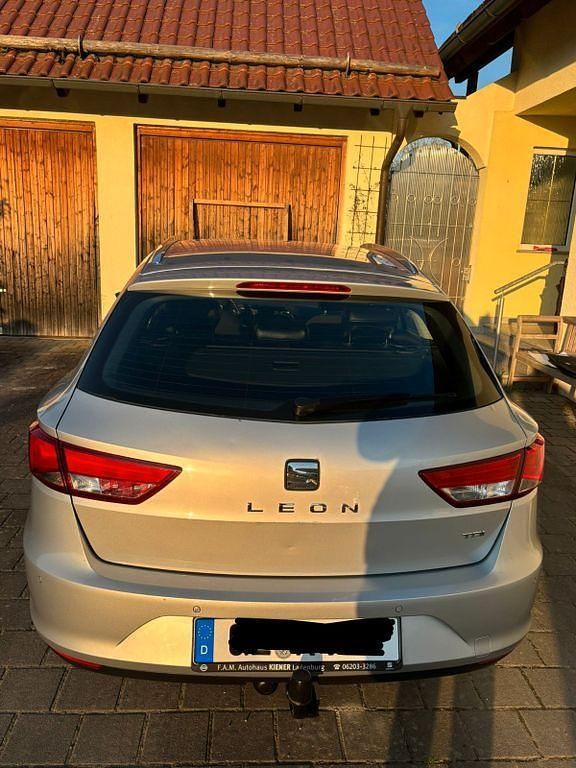 Gebraucht Seat Leon ST Style 150 PS (110 kW) 2015 Silber Kombi