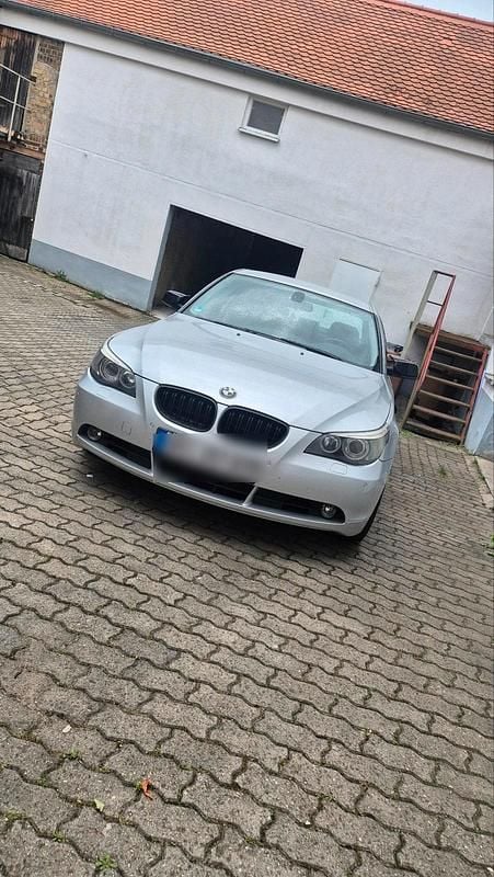 Silber Gebraucht 2004 BMW 525 M Sport Limousine | 6.100 € (Guter Preis) - Bild 1/4