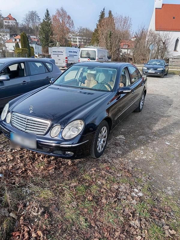 Gebraucht Mercedes E240 160 PS (117 kW) 2005 Braun Limousine