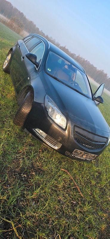 Gebraucht Opel Insignia 160 PS (117 kW) 2009 Schwarz Kombi
