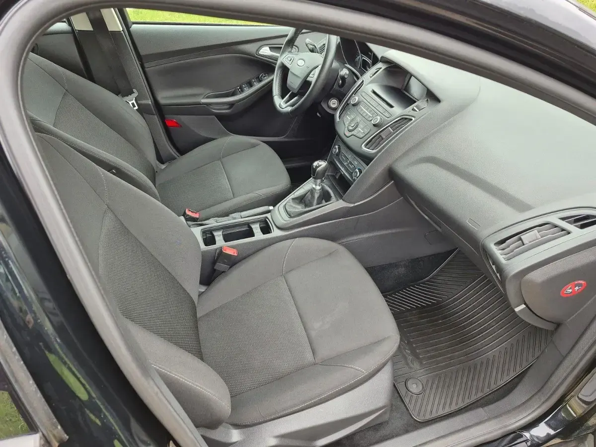 Usata Ford Focus Titanium 120 CV (88 kW) 2016 Nero Station wagon