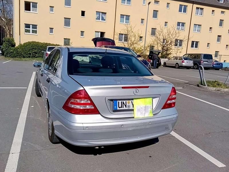 Gebraucht Mercedes C180 Classic 143 PS (105 kW) 2006 Limousine