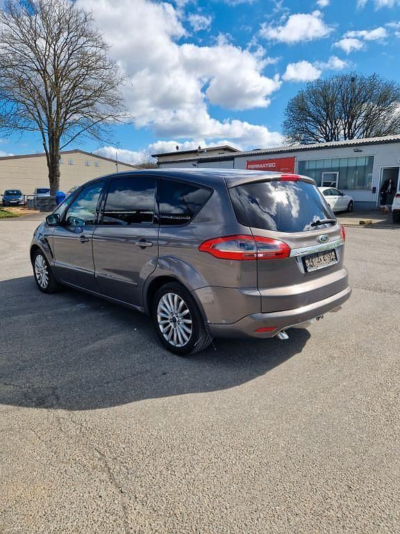Gebraucht Ford S-MAX Champions Edition 160 PS (117 kW) 2012 Braun Van / Kleinbus