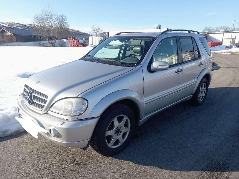 Gebraucht Mercedes ML400 250 PS (183 kW) 2002 Silber SUV