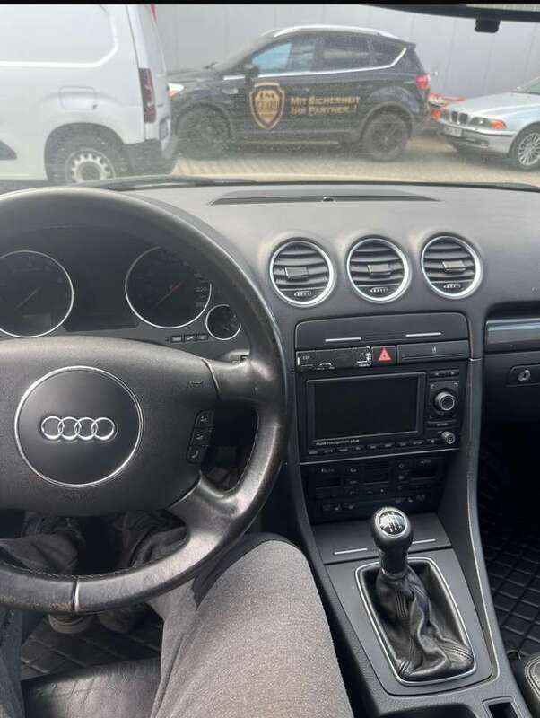 Schwarz Gebraucht 2004 Audi A4 Cabriolet Cabrio | 5.800 € (Fairer Preis) - Bild 1/4