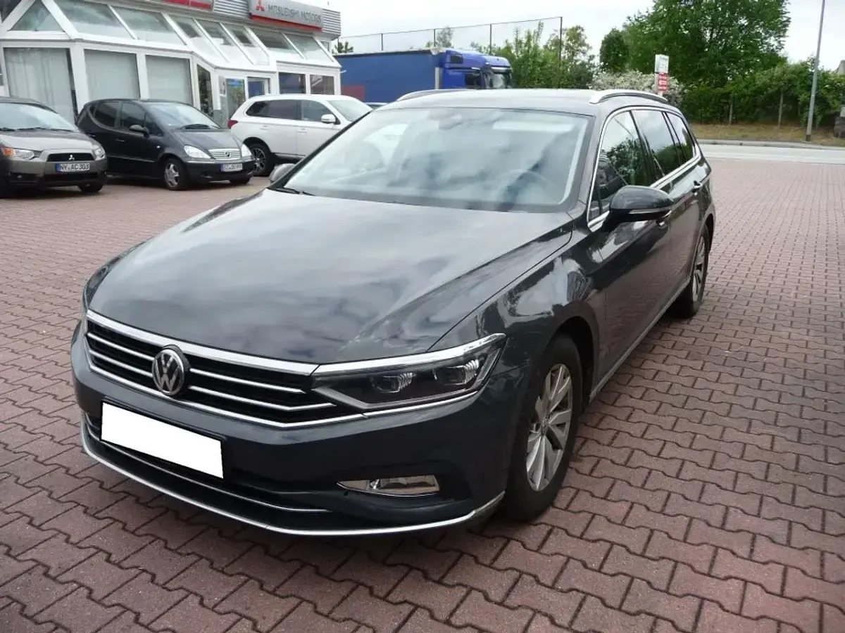 Używany VW Passat Elegance 150 KM (110 kW) 2020 Szary Kombi