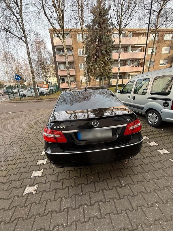 Gebraucht Mercedes E350 231 PS (169 kW) 2010 Schwarz Limousine