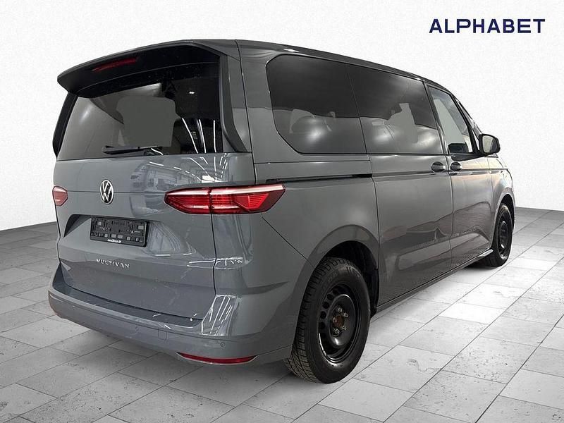 Gebraucht VW Multivan S 150 PS (110 kW) 2023 Pure grey Van