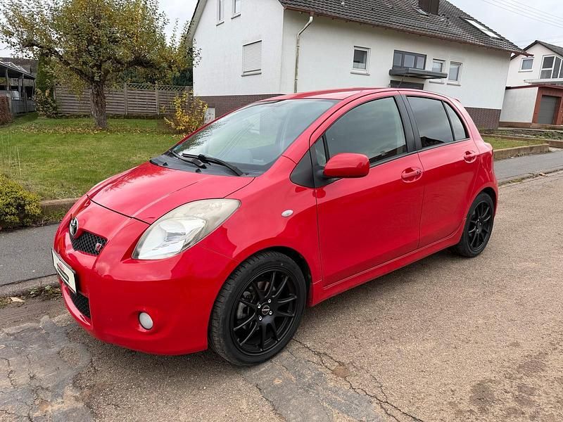 Super red 5 Gebraucht 2008 Toyota Yaris Kleinwagen | 5.999 € (Fairer Preis) - Bild 1/4