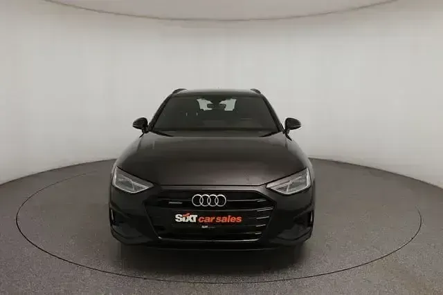 Używany Audi A4 Ambiente 204 KM (150 kW) 2024 Czarny Kombi