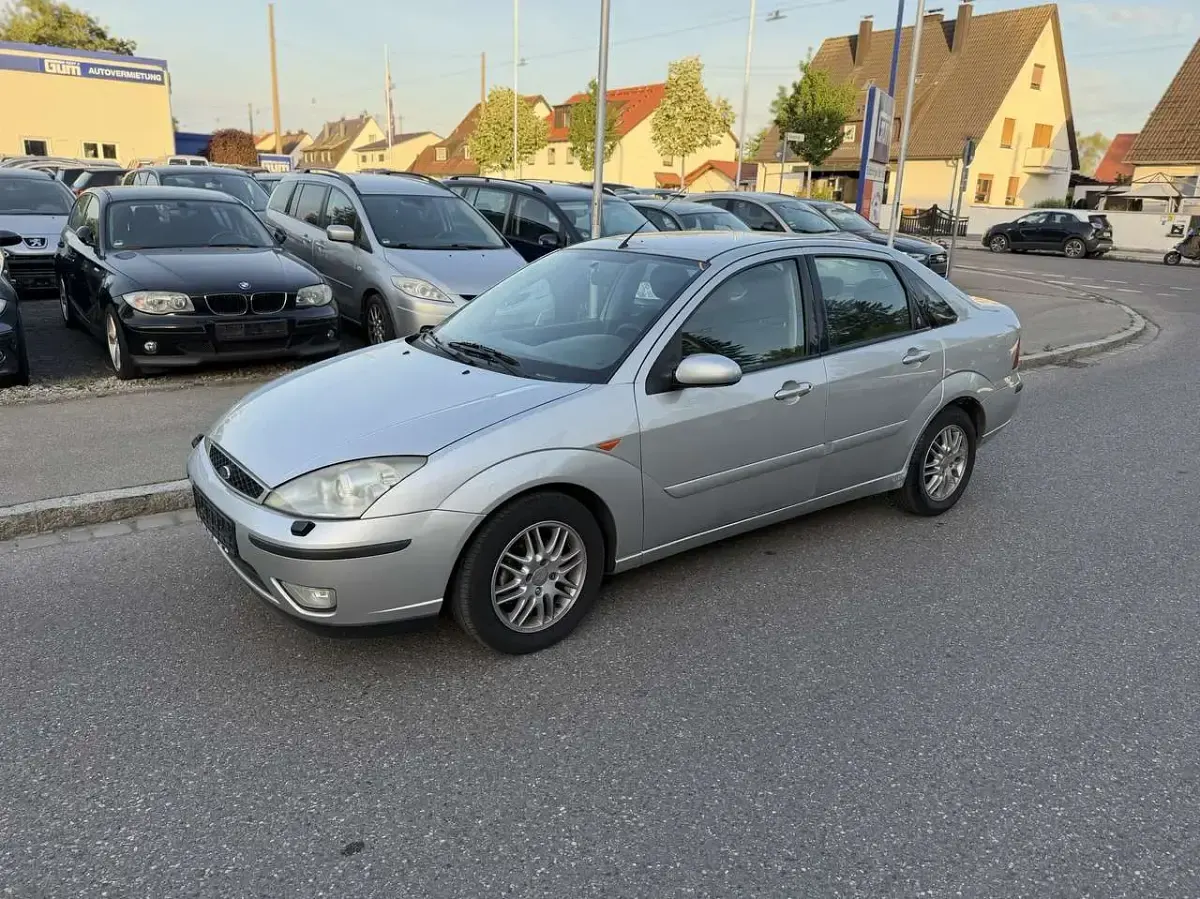 Gebraucht Ford Focus Ambiente 116 PS (85 kW) 2001 Other Limousine