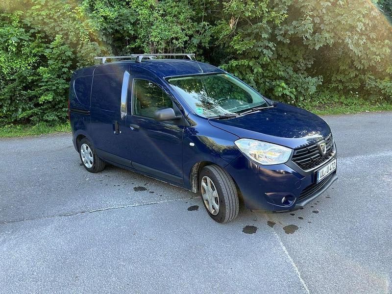 Blau Gebraucht 2021 Dacia Dokker Van | 9.000 € (Teuer) - Bild 1/4