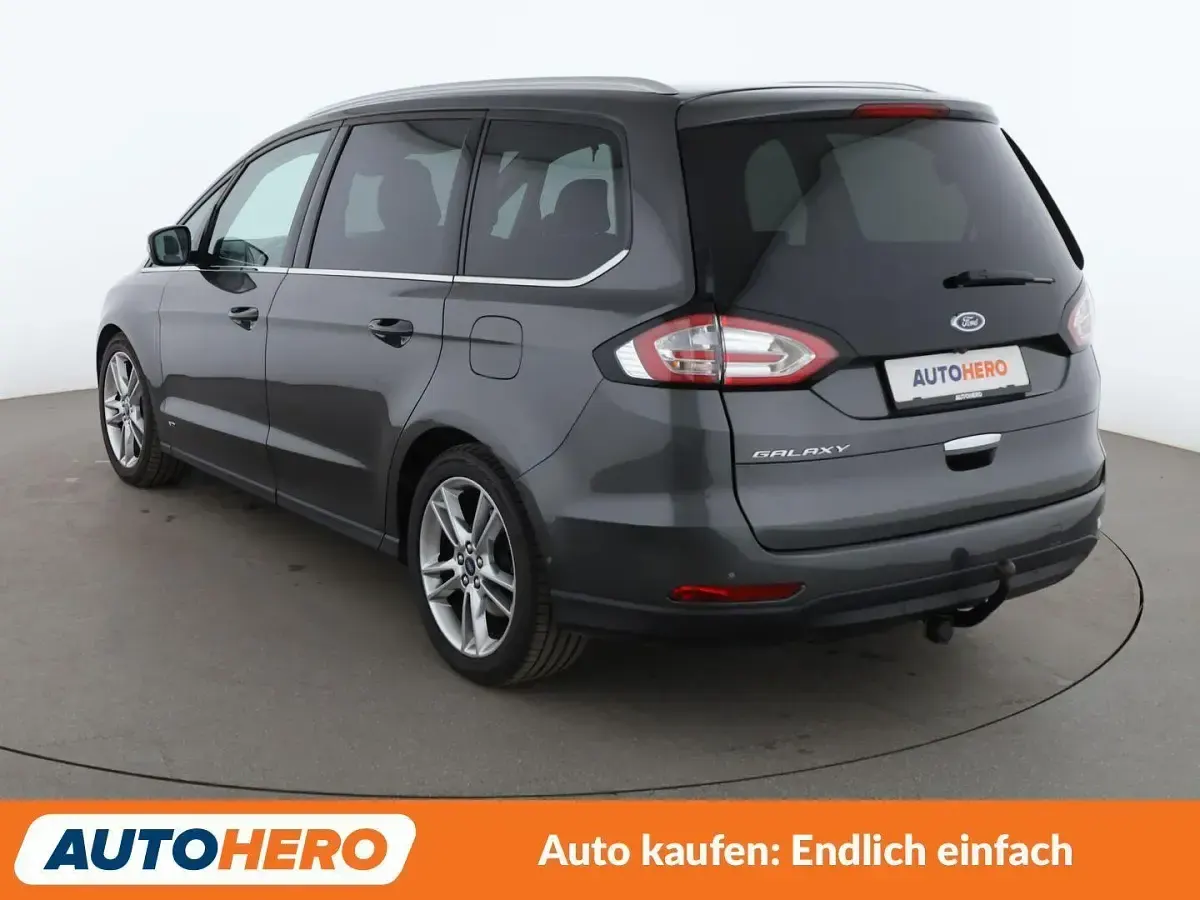 Gebraucht Ford Galaxy Titanium 190 PS (139 kW) 2018 Grau Van / Kleinbus
