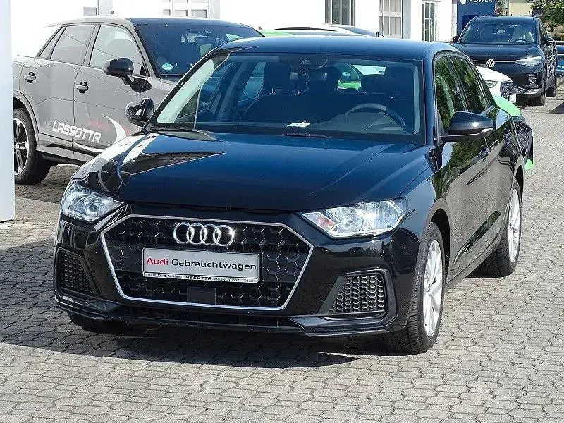 Gebraucht Audi A1 Sportback Advanced 110 PS (80 kW) 2023 Schwarz Kleinwagen