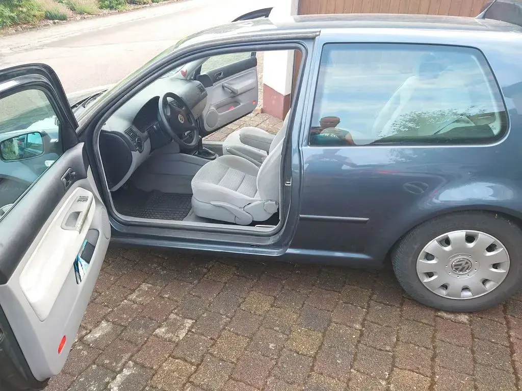 Gebraucht VW Golf IV Basis 75 PS (55 kW) 2000 Grau Limousine