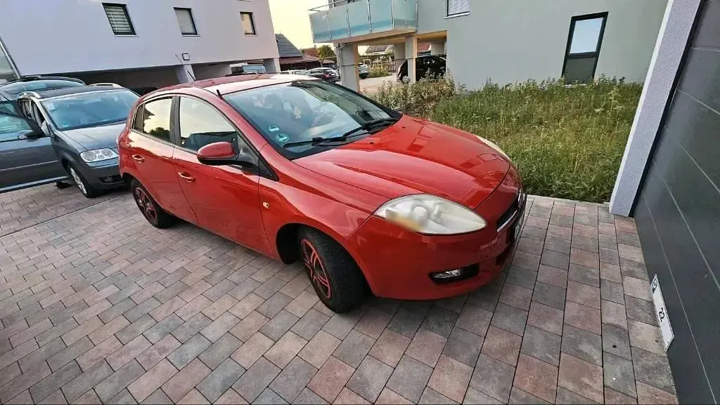 Gebraucht Fiat Bravo 90 PS (66 kW) 2007 Rot Kleinwagen