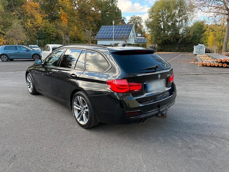 Gebraucht BMW 320 Sport Line 190 PS (139 kW) 2017 Schwarz Kombi