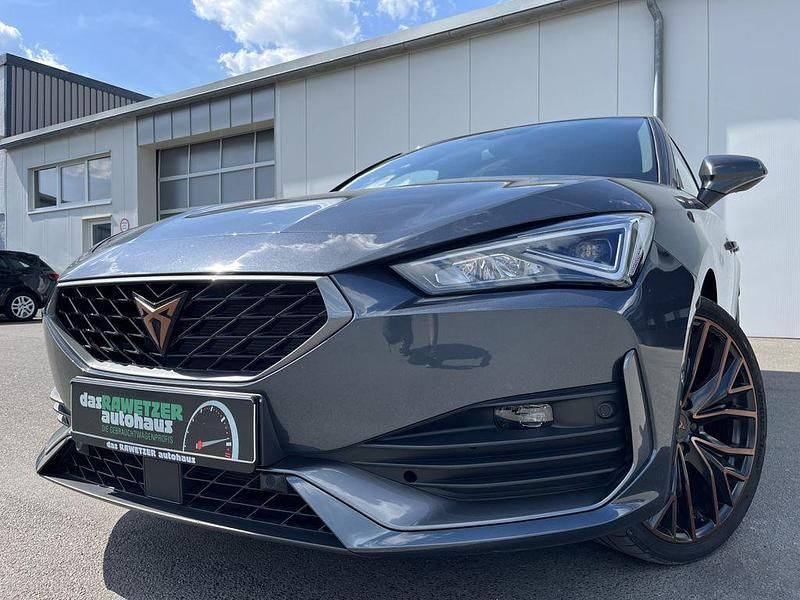 Grau Gebraucht 2021 Cupra Leon Limousine | 22.860 € (Guter Preis) - Bild 1/4