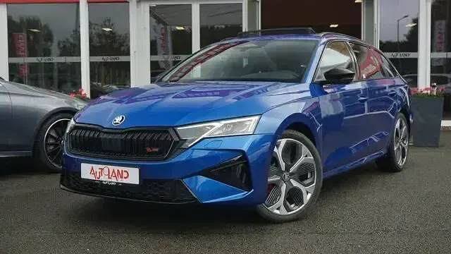 Neu Skoda Octavia RS 265 PS (194 kW) 2026 Raceblaumet. Kombi