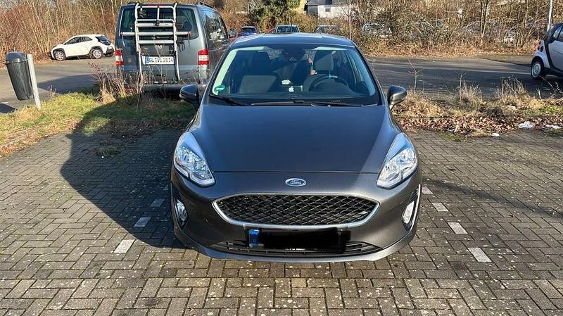 Gebraucht Ford Fiesta Cool & Connect 101 PS (74 kW) 2018 Grau Kleinwagen