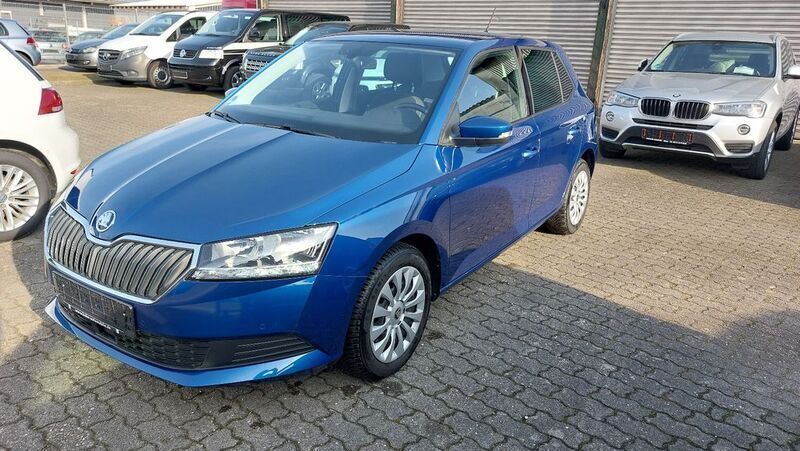 Blau Gebraucht 2019 Skoda Fabia Ambition Kleinwagen | 12.750 € (Etwas zu teuer) - Bild 1/4