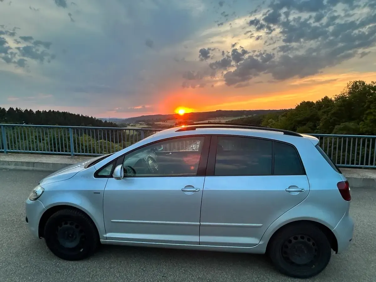 Gebraucht VW Golf Plus Cross 80 PS (58 kW) 2013 Silber Kombi