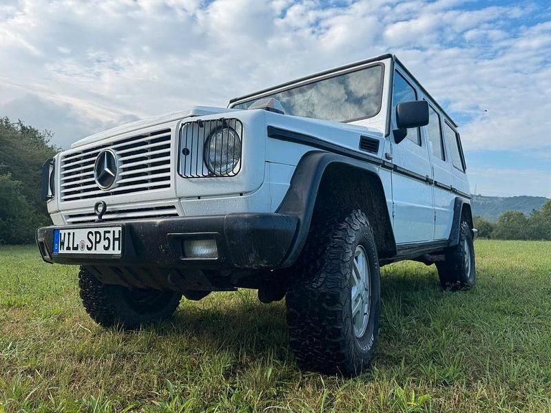 Weiß Gebraucht 1990 Mercedes G230 SUV | 30.000 € - Bild 1/4