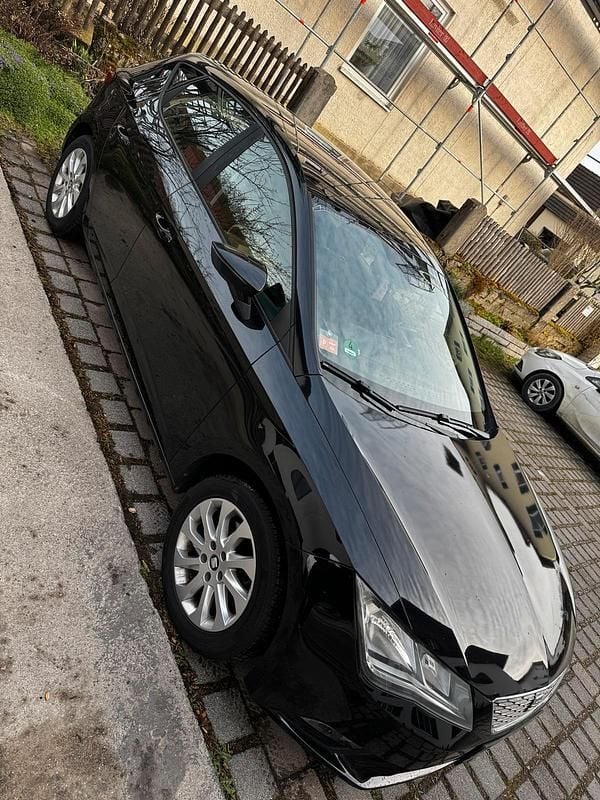 Usata Seat Leon 110 CV (80 kW) 2014 Nero Coupé
