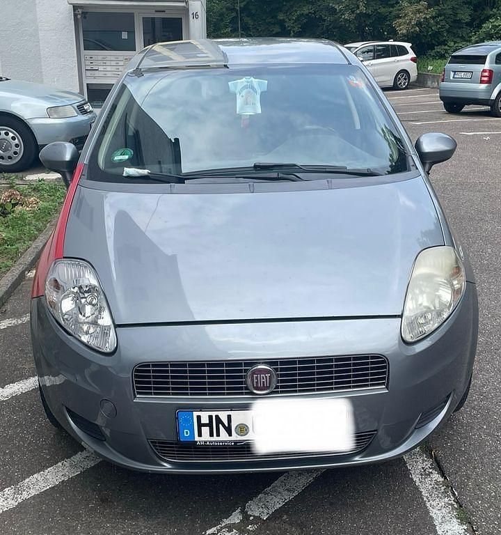 Grau Gebraucht 2009 Fiat Grande Punto Kleinwagen | 2.199 € (Etwas zu teuer) - Bild 1/4