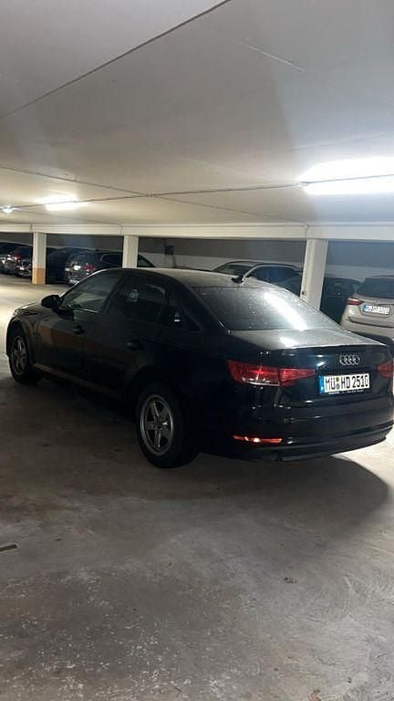 Gebraucht Audi A4 150 PS (110 kW) 2018 Schwarz Limousine