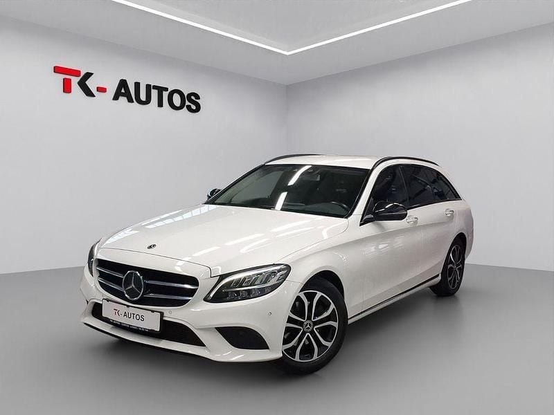 Gebraucht Mercedes C200 Avantgarde 160 PS (117 kW) 2020 Weiß Limousine
