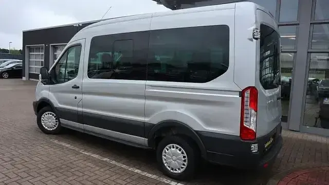 Gebraucht Ford Transit Trend 155 PS (114 kW) 2015 Silber Kombi