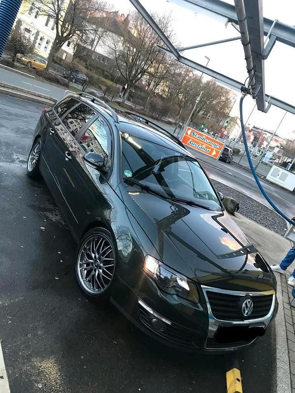 Grün Gebraucht 2005 VW Passat Kombi | 3.500 € (Teuer) - Bild 1/4