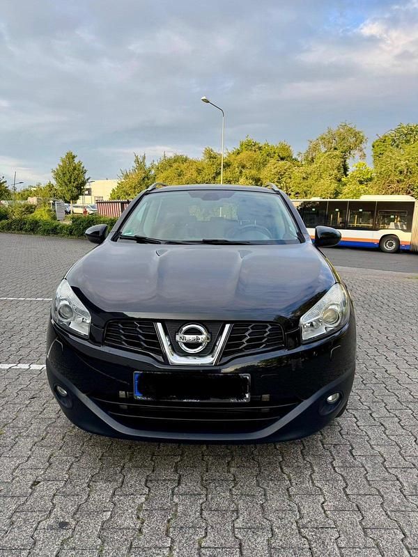 Schwarz Gebraucht 2011 Nissan Qashqai SUV | 9.800 € (Fairer Preis) - Bild 1/4