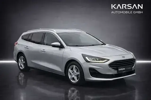 Używany Ford Focus Titanium X 155 KM (114 kW) 2023 Srebrny Sedan/Limuzyna