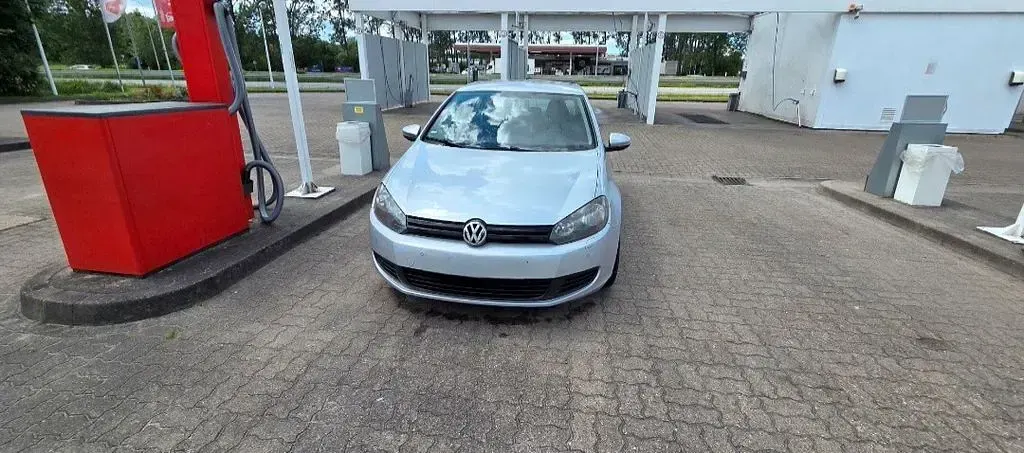 Gebraucht VW Golf VI Trendline 80 PS (58 kW) 2009 Silber Limousine