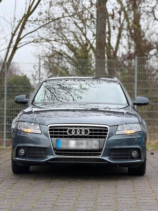 Gebraucht Audi A4 160 PS (117 kW) 2010 Grau Kombi