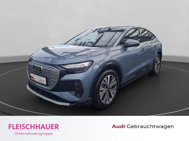Blau Gebraucht 2022 Audi Q4 Sportback e-tron Sport SUV | 26.990 € (Guter Preis) - Bild 1/4