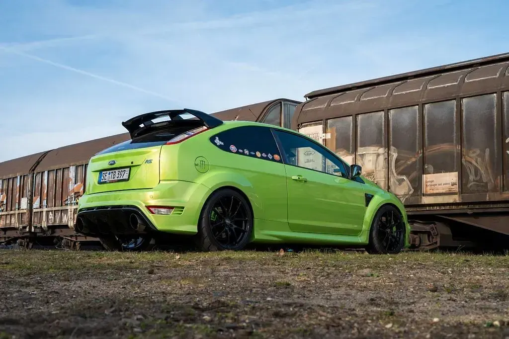 Gebraucht Ford Focus RS 305 PS (224 kW) 2010 Grün Limousine