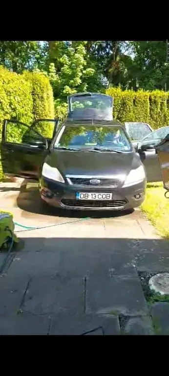 Second-hand Ford Focus 109 CP (80 kW) 2009 Negru Berlinǎ
