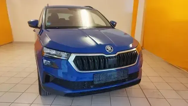Gebraucht Skoda Karoq Tour 150 PS (110 kW) 2024 Blau SUV