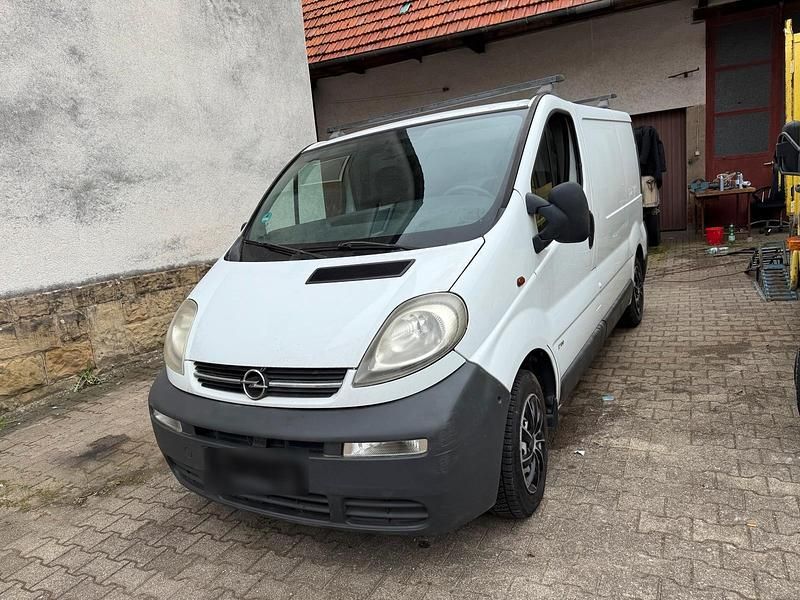 Gebraucht Opel Vivaro 120 PS (88 kW) 2002 Weiß Van / Kleinbus