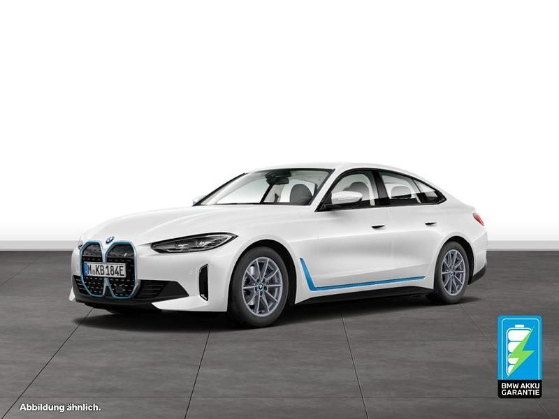 Weiß Gebraucht 2023 BMW i4 Limousine | 45.390 € (Fairer Preis) - Bild 1/4