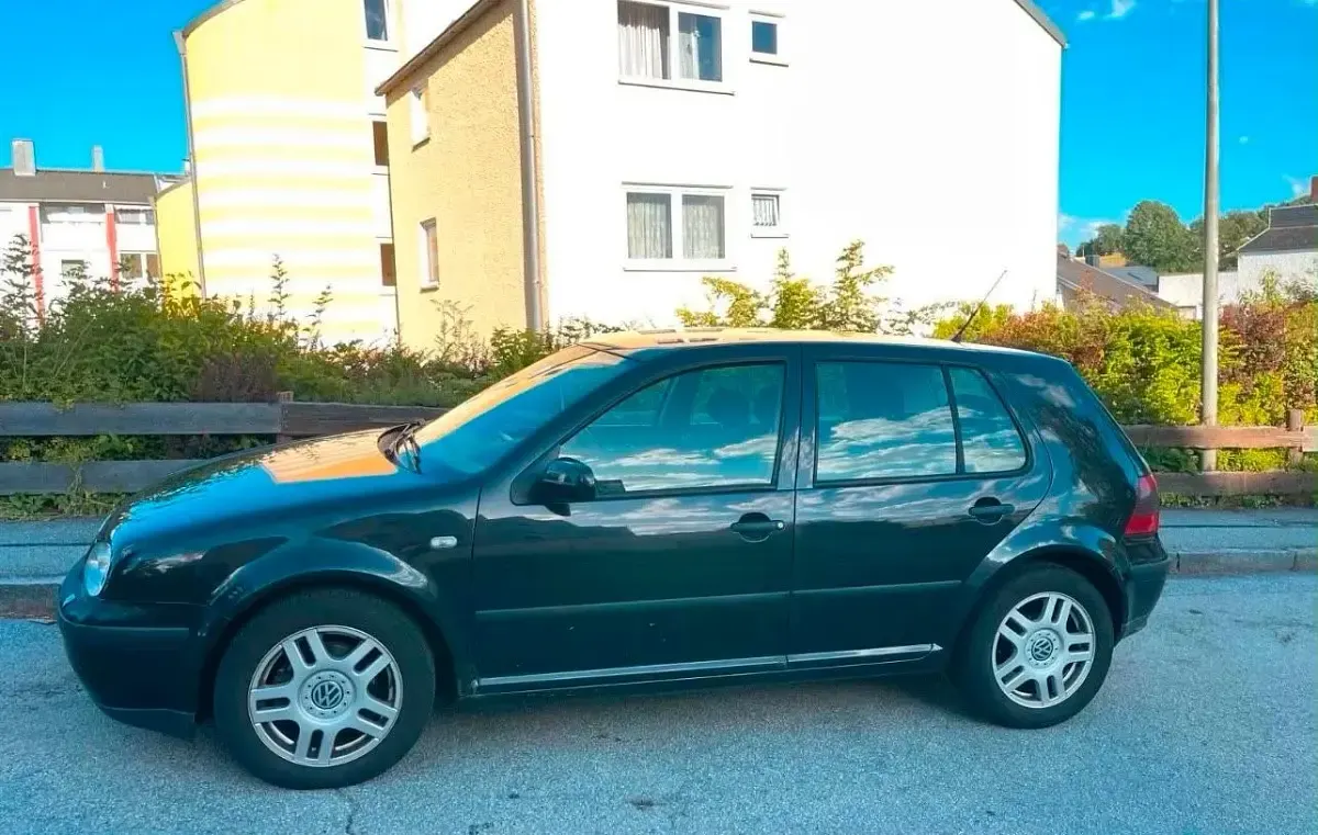 Gebraucht VW Golf IV 115 PS (84 kW) 2001 Schwarz Limousine