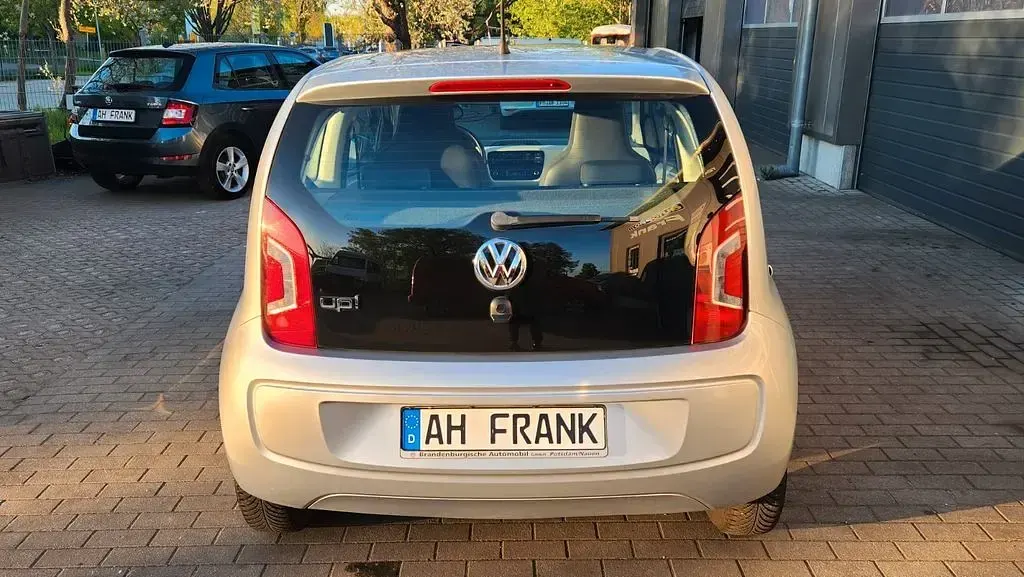 Second-hand VW up! move up! 60 CP (44 kW) 2013 Argintiu Hatchback