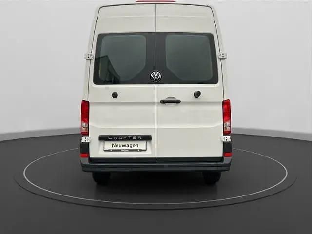 Gebraucht VW Crafter 103 PS (75 kW) 2024 Weiß Van