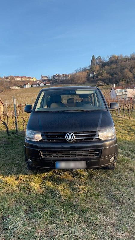 Second-hand VW Caravelle 180 CP (132 kW) 2011 Negru Van