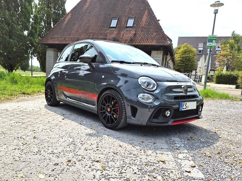 Grau Gebraucht 2017 Abarth 695C Cabrio | 21.750 € - Bild 1/4